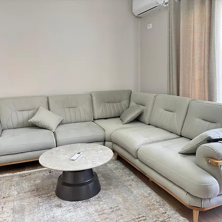 Cozy Rr Sokrat Miho * تيرانا