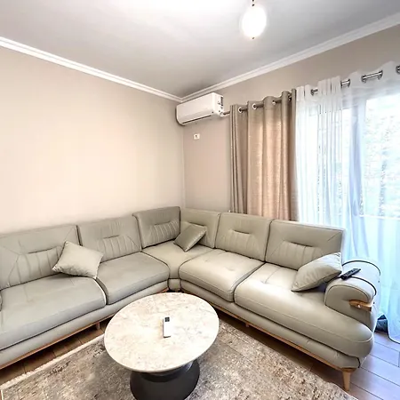 شقة Cozy Rr Sokrat Miho *