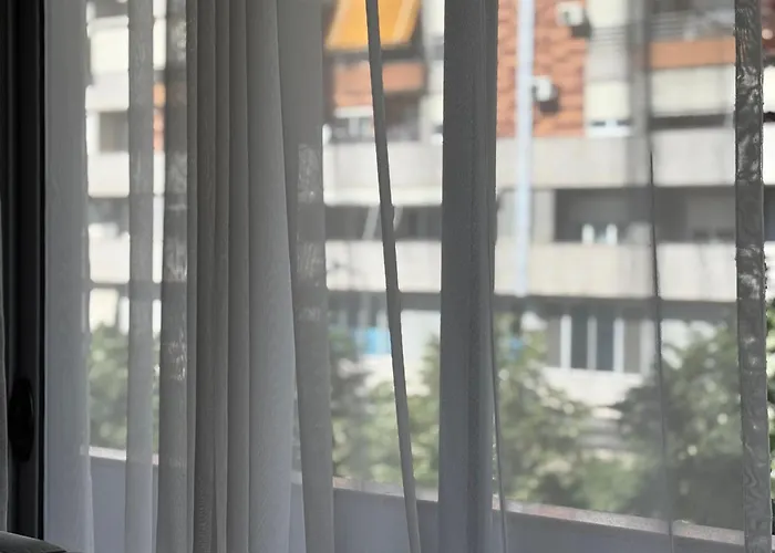 Cozy Rr Sokrat Miho 公寓 *